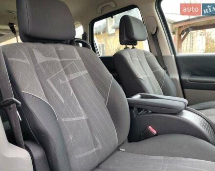 Чорний Рено Гранд Сценік, об'ємом двигуна 1.6 л та пробігом 240 тис. км за 5350 $, фото 101 на Automoto.ua