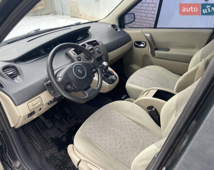 Чорний Рено Гранд Сценік, об'ємом двигуна 1.6 л та пробігом 255 тис. км за 4950 $, фото 9 на Automoto.ua