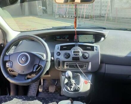 Черный Рено Гранд Сценик, объемом двигателя 2 л и пробегом 219 тыс. км за 6200 $, фото 12 на Automoto.ua