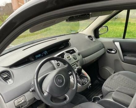 Чорний Рено Гранд Сценік, об'ємом двигуна 2 л та пробігом 208 тис. км за 5250 $, фото 17 на Automoto.ua