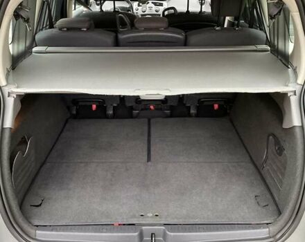 Чорний Рено Гранд Сценік, об'ємом двигуна 2 л та пробігом 208 тис. км за 5250 $, фото 23 на Automoto.ua