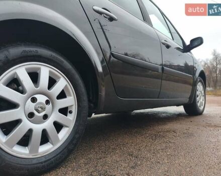 Черный Рено Гранд Сценик, объемом двигателя 2 л и пробегом 110 тыс. км за 7150 $, фото 22 на Automoto.ua