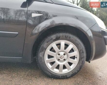 Черный Рено Гранд Сценик, объемом двигателя 2 л и пробегом 110 тыс. км за 7150 $, фото 24 на Automoto.ua