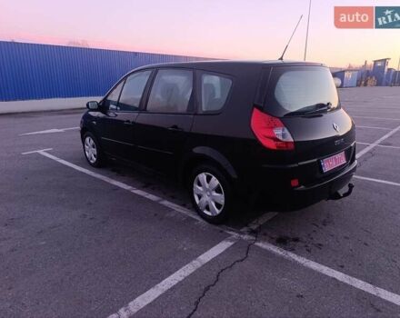 Черный Рено Гранд Сценик, объемом двигателя 2 л и пробегом 250 тыс. км за 5600 $, фото 13 на Automoto.ua