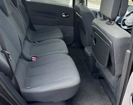 Черный Рено Гранд Сценик, объемом двигателя 2 л и пробегом 250 тыс. км за 5600 $, фото 3 на Automoto.ua