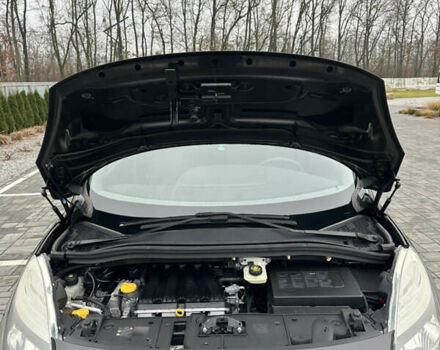 Чорний Рено Гранд Сценік, об'ємом двигуна 2 л та пробігом 197 тис. км за 6800 $, фото 10 на Automoto.ua