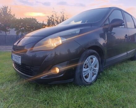 Чорний Рено Гранд Сценік, об'ємом двигуна 1.9 л та пробігом 355 тис. км за 6600 $, фото 2 на Automoto.ua