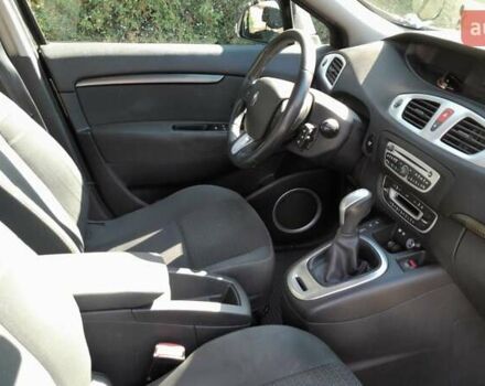 Рено Гранд Сценік 2009 у Луцьку на Automoto.ua Чорний Рено Гранд Сценік, об'ємом двигуна 2 л та пробігом 400 тис. км за 5678 $, фото 14 на Automoto.ua