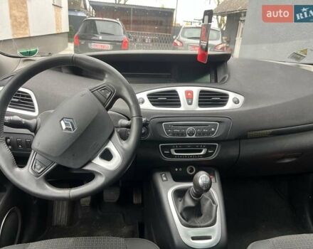 Рено Гранд Сценик 2009 в Луцке на Automoto.ua Черный Рено Гранд Сценик, объемом двигателя 1.4 л и пробегом 181 тыс. км за 6100 $, фото 13 на Automoto.ua