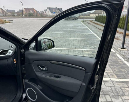 Чорний Рено Гранд Сценік, об'ємом двигуна 2 л та пробігом 197 тис. км за 6800 $, фото 29 на Automoto.ua