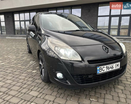 Черный Рено Гранд Сценик, объемом двигателя 2 л и пробегом 380 тыс. км за 7300 $, фото 8 на Automoto.ua