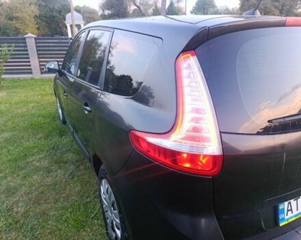 Чорний Рено Гранд Сценік, об'ємом двигуна 1.9 л та пробігом 355 тис. км за 6600 $, фото 3 на Automoto.ua