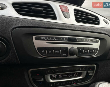 Черный Рено Гранд Сценик, объемом двигателя 2 л и пробегом 380 тыс. км за 7300 $, фото 28 на Automoto.ua