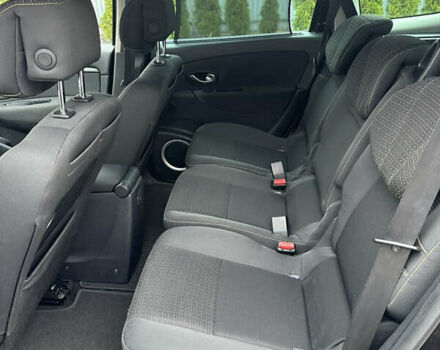 Чорний Рено Гранд Сценік, об'ємом двигуна 2 л та пробігом 197 тис. км за 6800 $, фото 13 на Automoto.ua