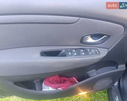 Черный Рено Гранд Сценик, объемом двигателя 1.9 л и пробегом 300 тыс. км за 6400 $, фото 25 на Automoto.ua