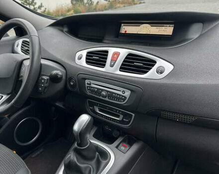 Чорний Рено Гранд Сценік, об'ємом двигуна 2 л та пробігом 197 тис. км за 6800 $, фото 35 на Automoto.ua