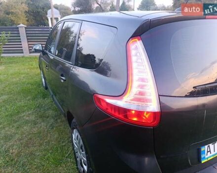 Черный Рено Гранд Сценик, объемом двигателя 1.9 л и пробегом 300 тыс. км за 6400 $, фото 8 на Automoto.ua