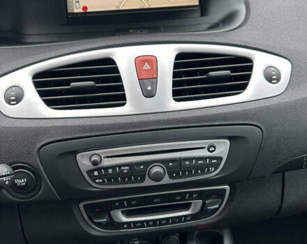 Чорний Рено Гранд Сценік, об'ємом двигуна 2 л та пробігом 197 тис. км за 6800 $, фото 32 на Automoto.ua