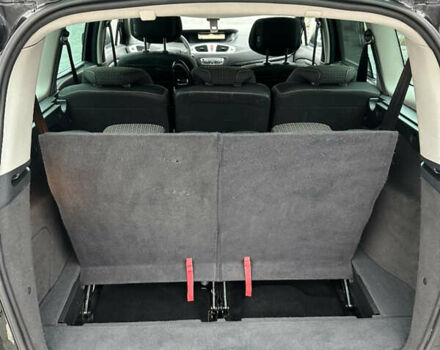 Чорний Рено Гранд Сценік, об'ємом двигуна 2 л та пробігом 197 тис. км за 6800 $, фото 12 на Automoto.ua