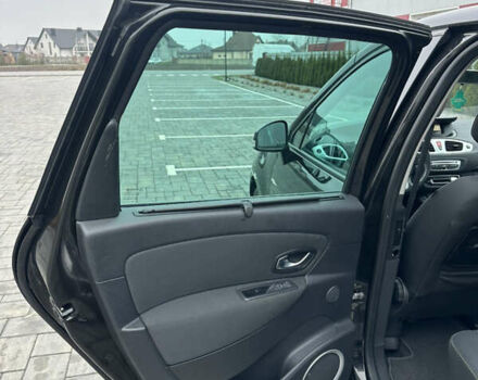 Чорний Рено Гранд Сценік, об'ємом двигуна 2 л та пробігом 197 тис. км за 6800 $, фото 31 на Automoto.ua