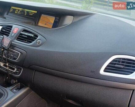 Черный Рено Гранд Сценик, объемом двигателя 1.9 л и пробегом 300 тыс. км за 6400 $, фото 12 на Automoto.ua