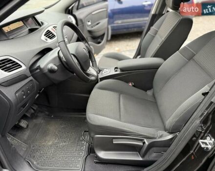 Черный Рено Гранд Сценик, объемом двигателя 1.4 л и пробегом 270 тыс. км за 7300 $, фото 16 на Automoto.ua