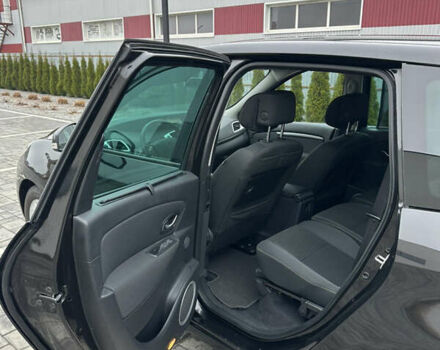 Чорний Рено Гранд Сценік, об'ємом двигуна 2 л та пробігом 197 тис. км за 6800 $, фото 30 на Automoto.ua