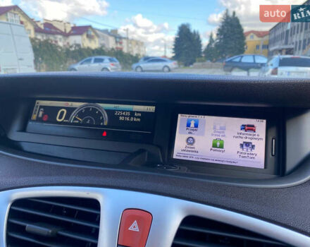 Чорний Рено Гранд Сценік, об'ємом двигуна 1.87 л та пробігом 225 тис. км за 6600 $, фото 33 на Automoto.ua