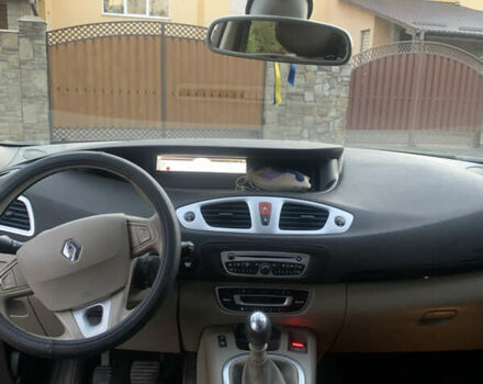 Черный Рено Гранд Сценик, объемом двигателя 1.4 л и пробегом 198 тыс. км за 5700 $, фото 15 на Automoto.ua