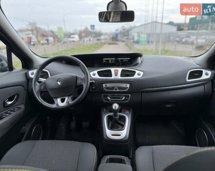 Черный Рено Гранд Сценик, объемом двигателя 1.5 л и пробегом 270 тыс. км за 6250 $, фото 38 на Automoto.ua