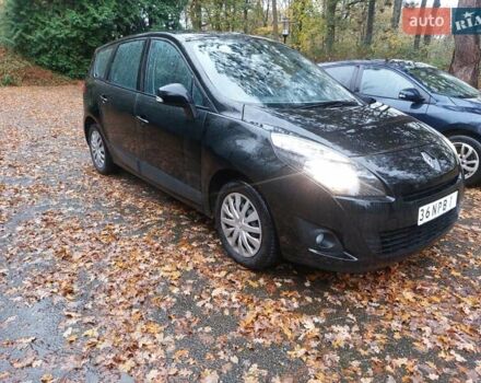 Черный Рено Гранд Сценик, объемом двигателя 1.6 л и пробегом 194 тыс. км за 6800 $, фото 2 на Automoto.ua