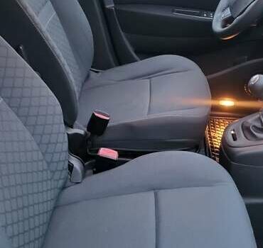 Черный Рено Гранд Сценик, объемом двигателя 1.6 л и пробегом 200 тыс. км за 8350 $, фото 24 на Automoto.ua