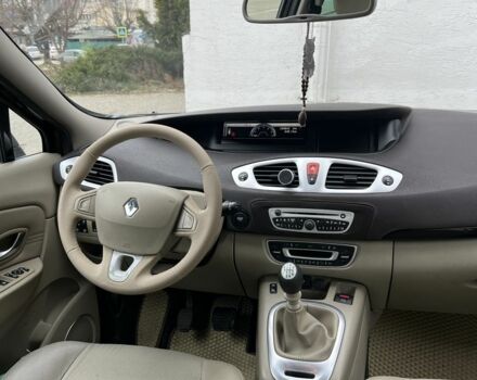Чорний Рено Гранд Сценік, об'ємом двигуна 1.9 л та пробігом 250 тис. км за 6600 $, фото 9 на Automoto.ua