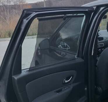 Черный Рено Гранд Сценик, объемом двигателя 1.6 л и пробегом 200 тыс. км за 8350 $, фото 16 на Automoto.ua