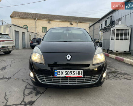 Черный Рено Гранд Сценик, объемом двигателя 1.4 л и пробегом 208 тыс. км за 6000 $, фото 48 на Automoto.ua