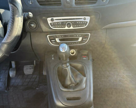 Черный Рено Гранд Сценик, объемом двигателя 1.87 л и пробегом 260 тыс. км за 7200 $, фото 13 на Automoto.ua