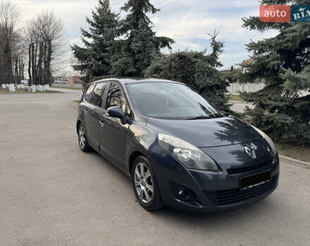 Рено Гранд Сценік 2010 у Полтаві на Automoto.ua Чорний Рено Гранд Сценік, об'ємом двигуна 1.6 л та пробігом 251 тис. км за 7500 $, фото 3 на Automoto.ua