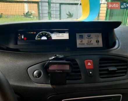 Черный Рено Гранд Сценик, объемом двигателя 1.9 л и пробегом 225 тыс. км за 7700 $, фото 4 на Automoto.ua