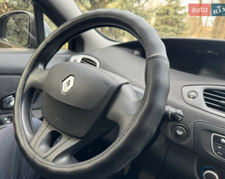 Рено Гранд Сценік 2010 у Полтаві на Automoto.ua Чорний Рено Гранд Сценік, об'ємом двигуна 1.6 л та пробігом 251 тис. км за 7500 $, фото 25 на Automoto.ua