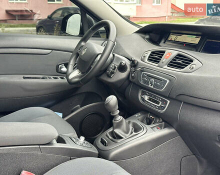 Черный Рено Гранд Сценик, объемом двигателя 1.9 л и пробегом 253 тыс. км за 7999 $, фото 82 на Automoto.ua