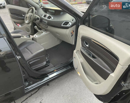 Черный Рено Гранд Сценик, объемом двигателя 1.4 л и пробегом 208 тыс. км за 6000 $, фото 8 на Automoto.ua