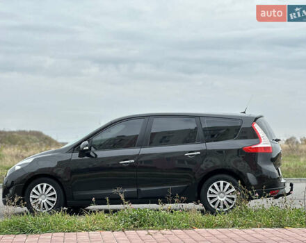 Черный Рено Гранд Сценик, объемом двигателя 1.9 л и пробегом 253 тыс. км за 7999 $, фото 22 на Automoto.ua