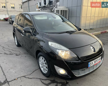 Черный Рено Гранд Сценик, объемом двигателя 1.4 л и пробегом 208 тыс. км за 6000 $, фото 47 на Automoto.ua