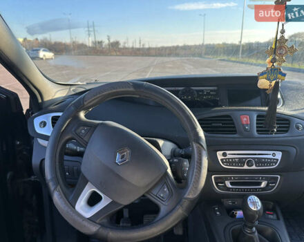 Черный Рено Гранд Сценик, объемом двигателя 1.87 л и пробегом 260 тыс. км за 7200 $, фото 12 на Automoto.ua