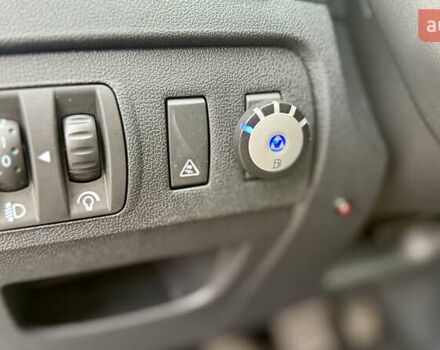 Черный Рено Гранд Сценик, объемом двигателя 1.4 л и пробегом 218 тыс. км за 7200 $, фото 10 на Automoto.ua