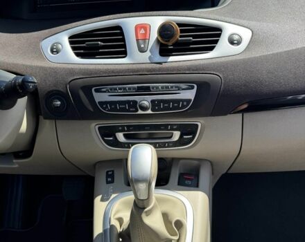 Черный Рено Гранд Сценик, объемом двигателя 2 л и пробегом 158 тыс. км за 9000 $, фото 3 на Automoto.ua