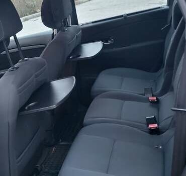 Черный Рено Гранд Сценик, объемом двигателя 1.6 л и пробегом 200 тыс. км за 8350 $, фото 15 на Automoto.ua