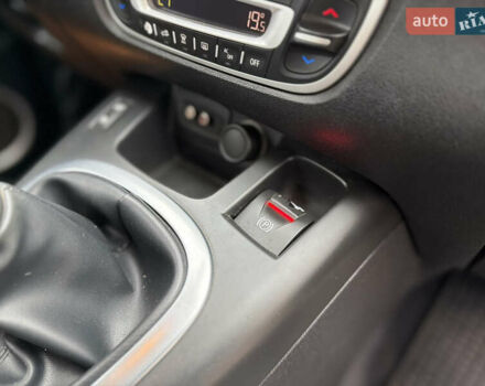 Черный Рено Гранд Сценик, объемом двигателя 1.5 л и пробегом 270 тыс. км за 6250 $, фото 46 на Automoto.ua