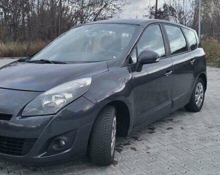 Черный Рено Гранд Сценик, объемом двигателя 1.6 л и пробегом 200 тыс. км за 8350 $, фото 2 на Automoto.ua