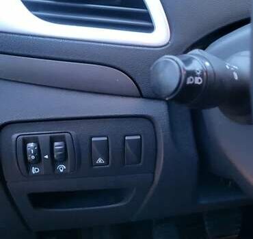 Черный Рено Гранд Сценик, объемом двигателя 1.6 л и пробегом 200 тыс. км за 8350 $, фото 27 на Automoto.ua